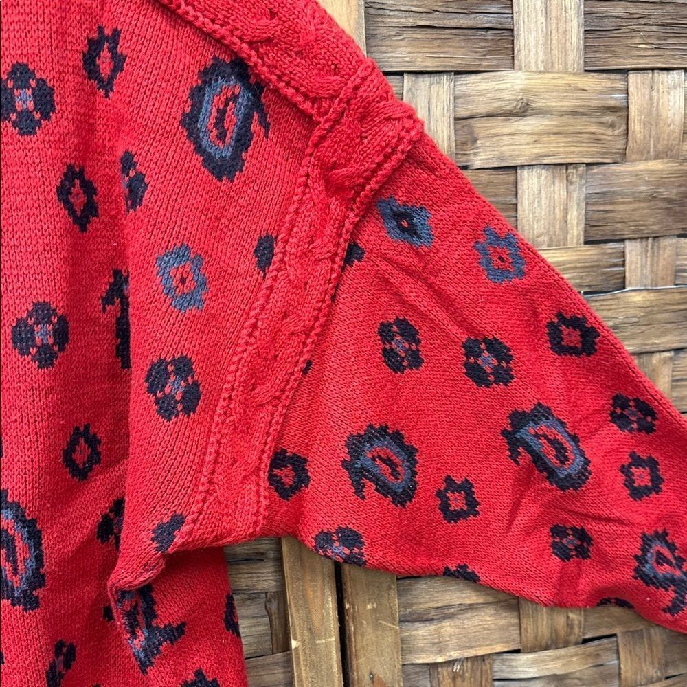 Vintage Unique Red Patterned Women's Sweater - Picture 4 of 7